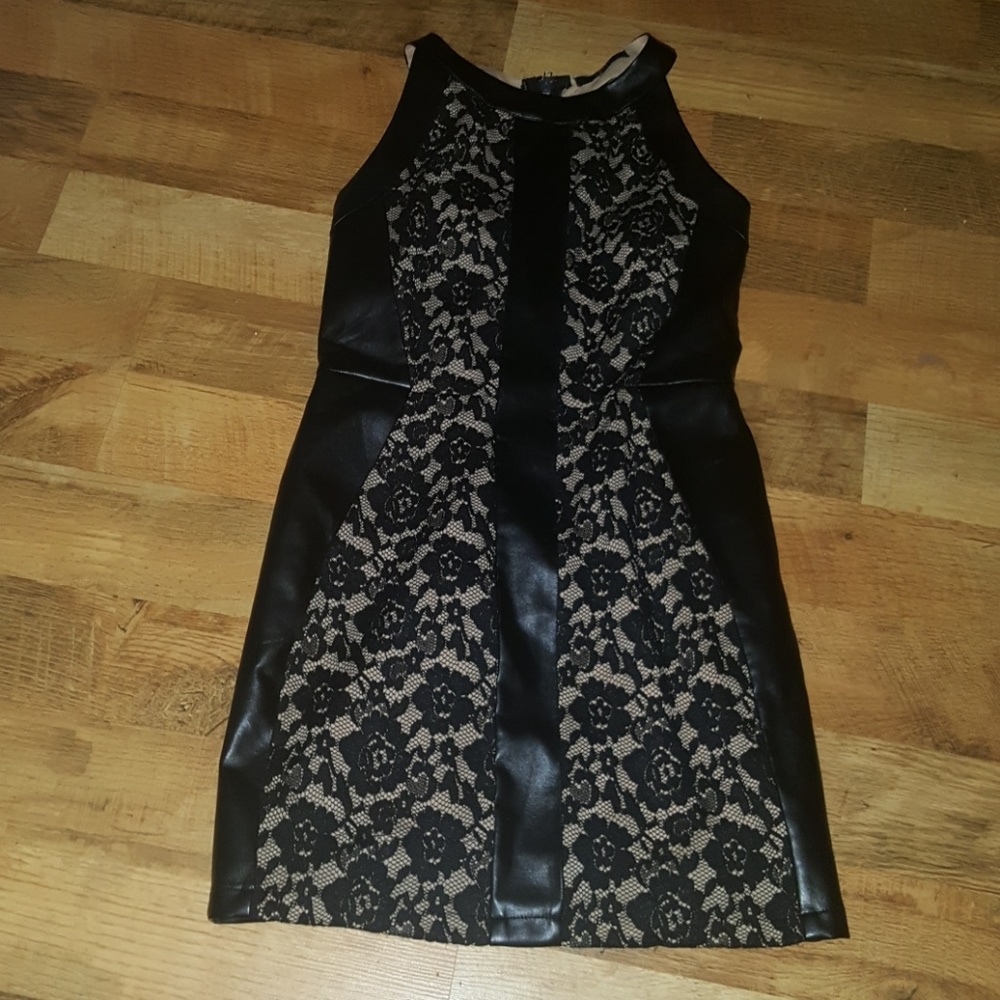 BLACK* SIZE M - Picture 1 of 3
